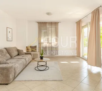 Viškovo, 75.11m2, 2s+db, balkon, veliko spremište!