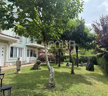 Kastav, prekrasna samostojeća kuća od 309m2 s uređenom okućnicom - cover