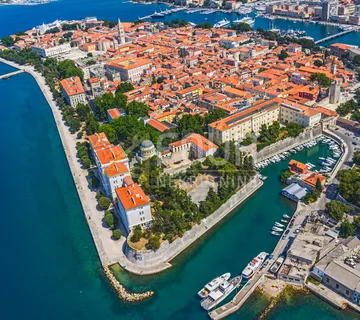 Zadar, Bibinje, poslovno-stambeni objekt 1.red do mora! - cover