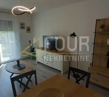 Rijeka, Donja Drenova, 47.75m2, modreno uređen stan, balkon