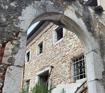 Kostrena, Urinj, dvojna primorska starina u adaptaciji - Urinj, Kostrena