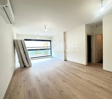 Istra, Poreč, moderna i kvalitetna novogradnja, 2s+db