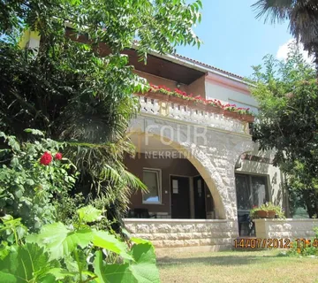Istra, Pula - sami centar, 46.45m2 - 2 stana, izvrsno za investiciju! - cover