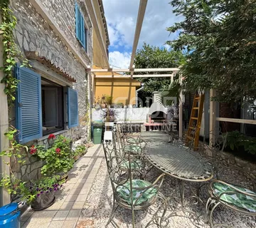 Istra, Marčana - okolica, 145m2, kamena kuća s bazenom