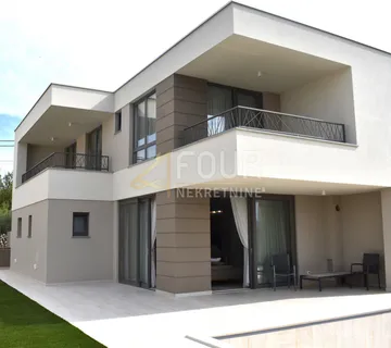 Otok Krk, Malinska - okolica, moderna vila s bazenom - Malinska, Malinska-Dubašnica