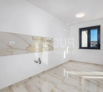Otok Krk, Malinska, 3s+db, adaptiran stan 200m od mora - Malinska, Malinska-Dubašnica