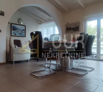 Otok Krk, Malinska, 2s+db, apartman s terasom i pogledom na more - cover