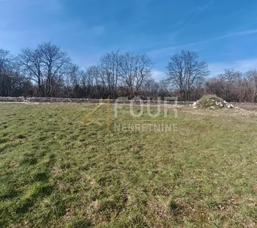 Istra, Svetvinčenat - Juršići, 860m2 zemljište s građevinskom dozvolom - Juršići, Svetvinčenat
