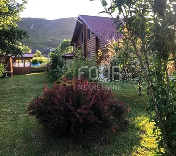 Plitvička jezera - okolica, kuća s 3 stana