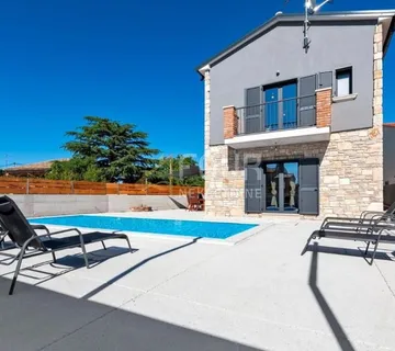Istra, Kanfanar, luksuzna kamena villa s bazenom