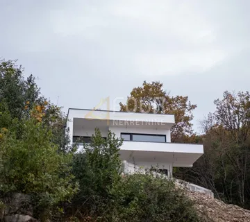 Opatija, novogradnja, vila s bazenom, pogled na more - Ičići, Opatija