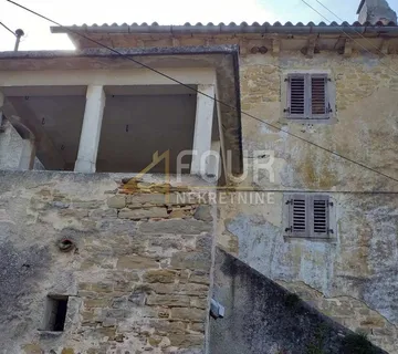 Istra, Motovun, kamena starina - cover