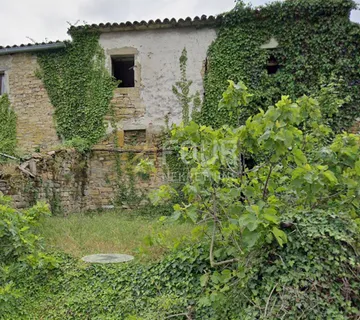 Istra, Buzet - okolica, starina za adaptaciju, 72m2 - Juradi, Buzet