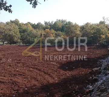Istra, Rovinj, poljoprivredno zemljište 1.240m2