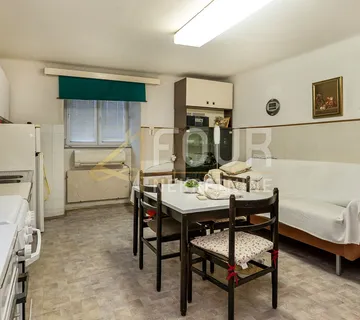 Rijeka, Bulevard, 3skl, 76.26m2, terasa, pogled na more