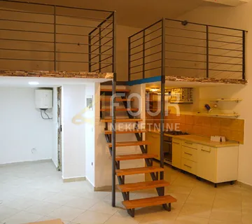 Istra, Labin, poslovni prostor s galerijom, 38.18m2