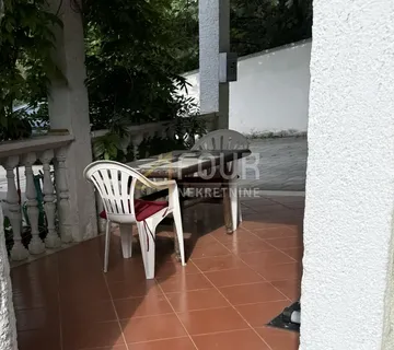 Viškovo, Saršoni, 2s+db, terasa, balkon i lođa - cover