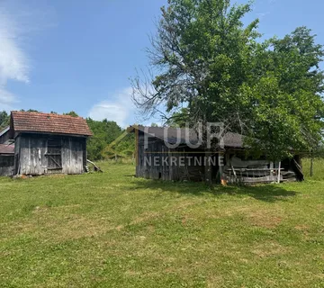 Rebrovići, imanje, samostojeća kuća s dvorištem, garažom i pomoćnim objektima - cover