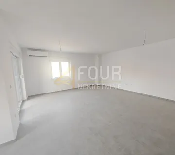 Istra, Pula - Valdebek, novogradnja, 89.95m2, 3s+db, lođa