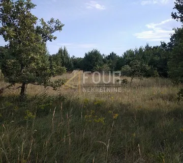 Istra, Svetvinčenat, poljoprivredno zemljište 1.840m2