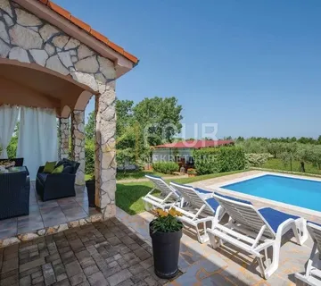 Istra, Poreč, odlična kuća s bazenom