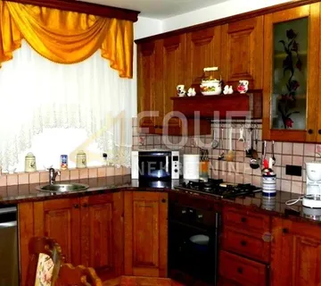 Istra, Rovinj, etaža 126m2, 2s+db, terasa, balkon