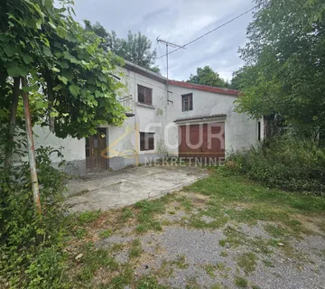 Klana - okolica, kuća + gospodarski objekt/garaža,