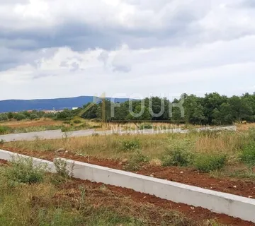 Istra, Marčana - okolica, građevinsko zemljište 2.000m2, pogled na more