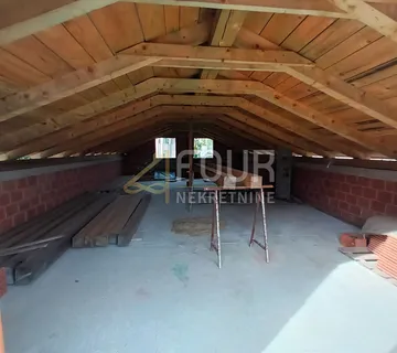 Opatija, Bregi, 2 samostojeće kuće na velikoj parceli od 2.246m2 - cover