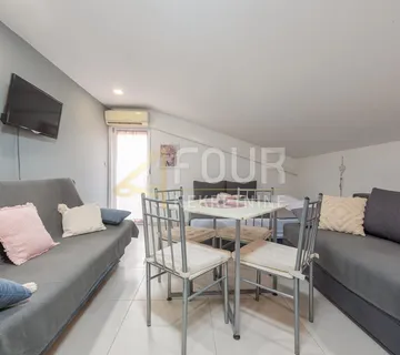 Karlobag, Cesarica, garsonijera 24.52m2, terasa, pogled na more - cover