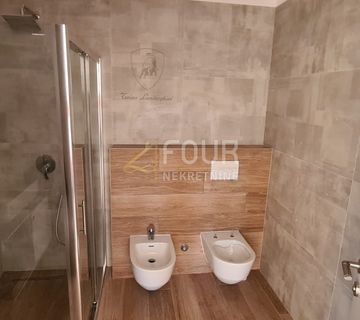 Banjole, novogradnja, 2s+db, bazen, okućnica, garaža, blizina mora - cover