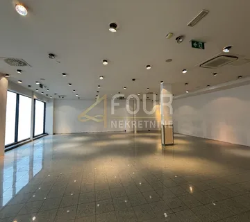 Zakup, Istra, Pula, Centar, poslovni prostor, 242m2 - cover