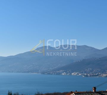 Rijeka, Martinkovac, kuća s 3 stana, velika okućnica, atraktivna lokacija - cover