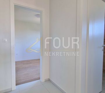 Novi Vinodolski, novogradnja, 2s+db, 67.52m2, lođa - cover
