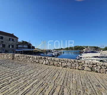 Dalmacija, Tribunj, 1s+db, 114m2, terasa - cover