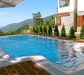 Opatija, Poljane, samostojeća kuća s bazenom i pogledom na Kvarner, cijena na upit! - cover