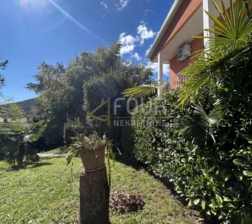 Lovran, samostojeća kuća s pogledom na more - cover