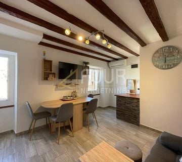 Istra, Rovinj, 37m2, adaptiran i namješten stan, 1s+db - cover