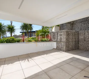 Opatija, vrhunska novogradnja, 2skl, pogled na more - cover