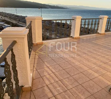Opatija, Volosko, kuća 245m2, balkon - 1. red do mora ! - cover