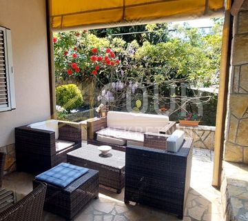 Otok Krk, Dobrinj - okolica, kuća s dva stana, 151.05m2 - cover