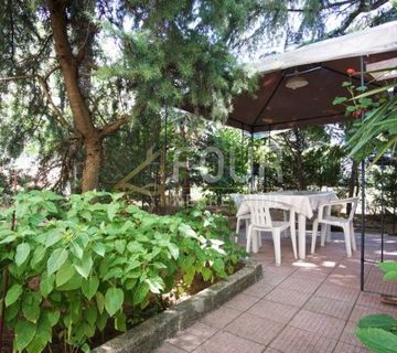 Istra, Rovinj, samostojeća kuća 440m2, okućnica 420m2 - cover