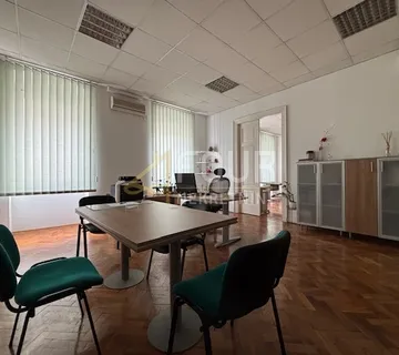 Rijeka, Centar, 112.25m2, prostran gradski stan - cover