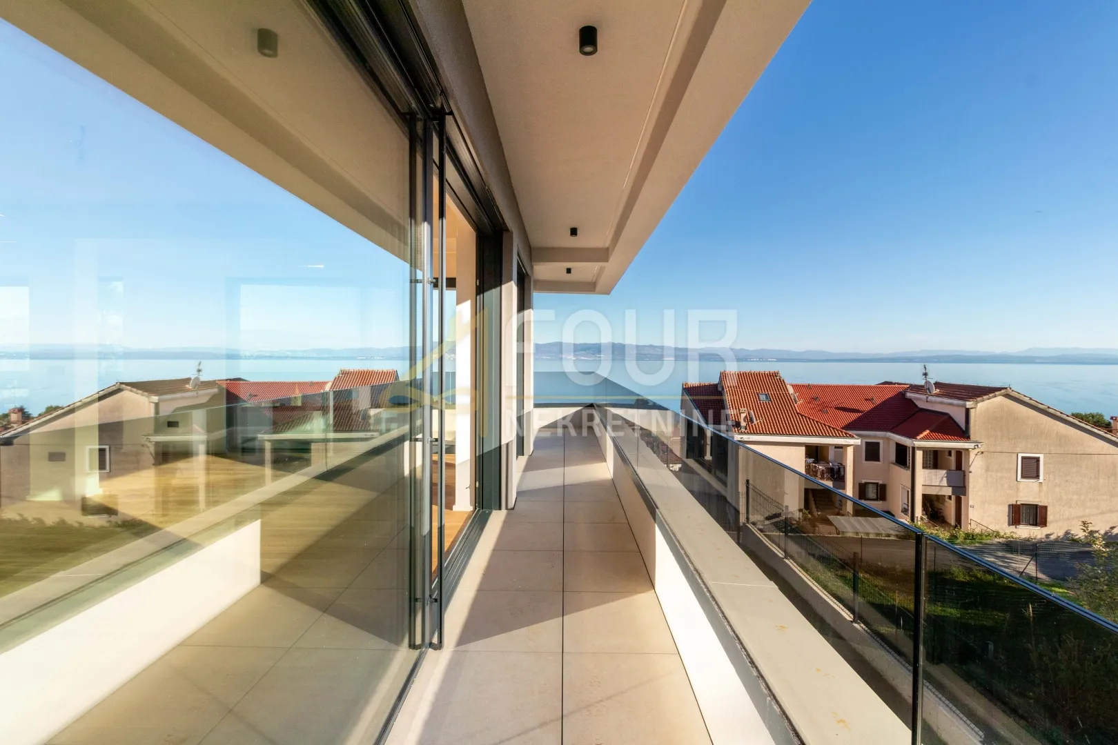Lovran, novogradnja, 3s+db, 142.11m2, terasa, okućnica, pogled na more - cover
