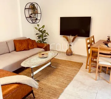 Istra, Pula, 2s+db + garsonijera - cover