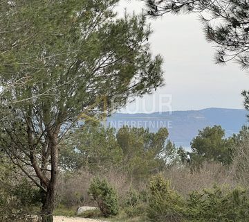 Istra, Barban, građevinsko zemljište 1.625m2 - cover