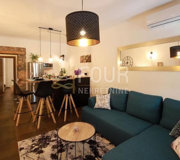 Rijeka - strogi centar, 94.61m2 u naravi 3 luksuzna apartmana - cover