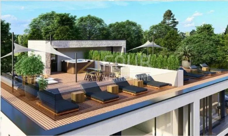 Istra, Poreč, luksuzan stan s pogledom na more i krovnom terasom - cover