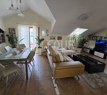 Cres, 131.97m2, 3s+db, pogled na more - cover