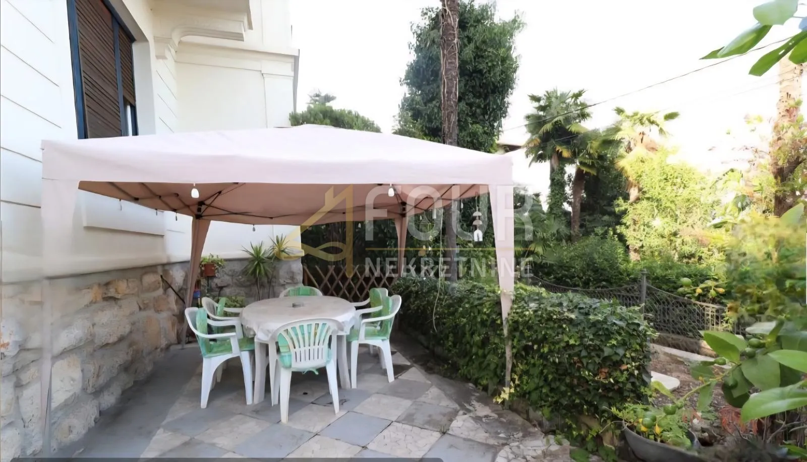 Opatija, 57.37m2, 1s+db, stan s okućnicom - cover